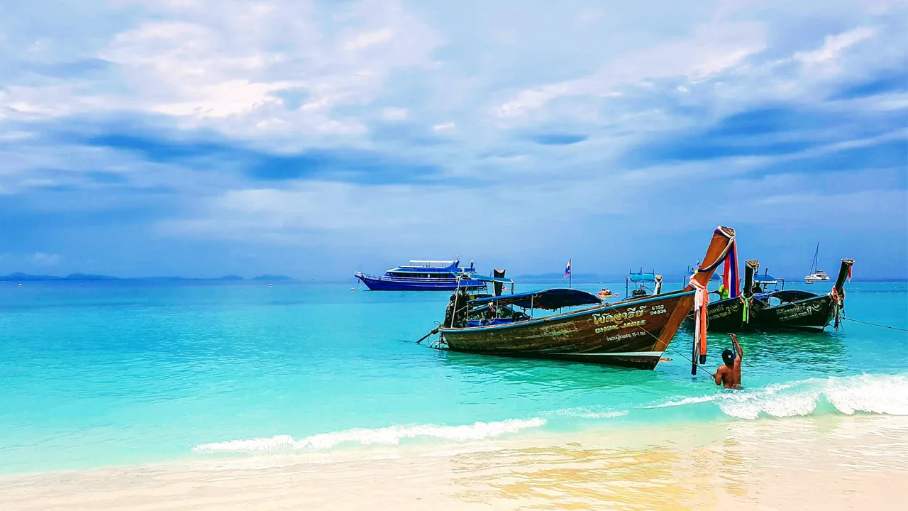 Phuket Adası ve Phuket Beachleri